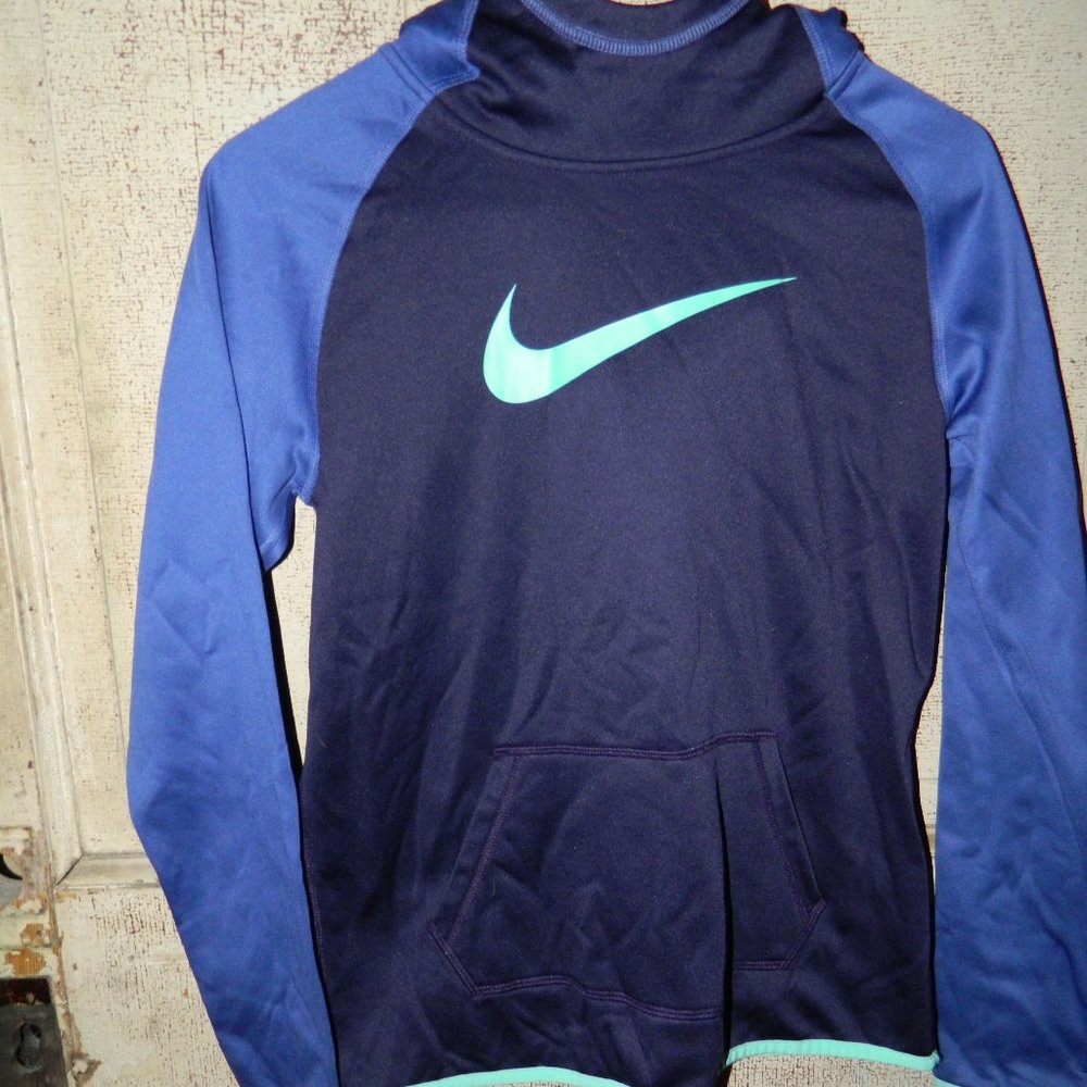 NIKE Youth Girls Large Thermal Fit Fleece Pullover Hoodie Size XL (J-12)
